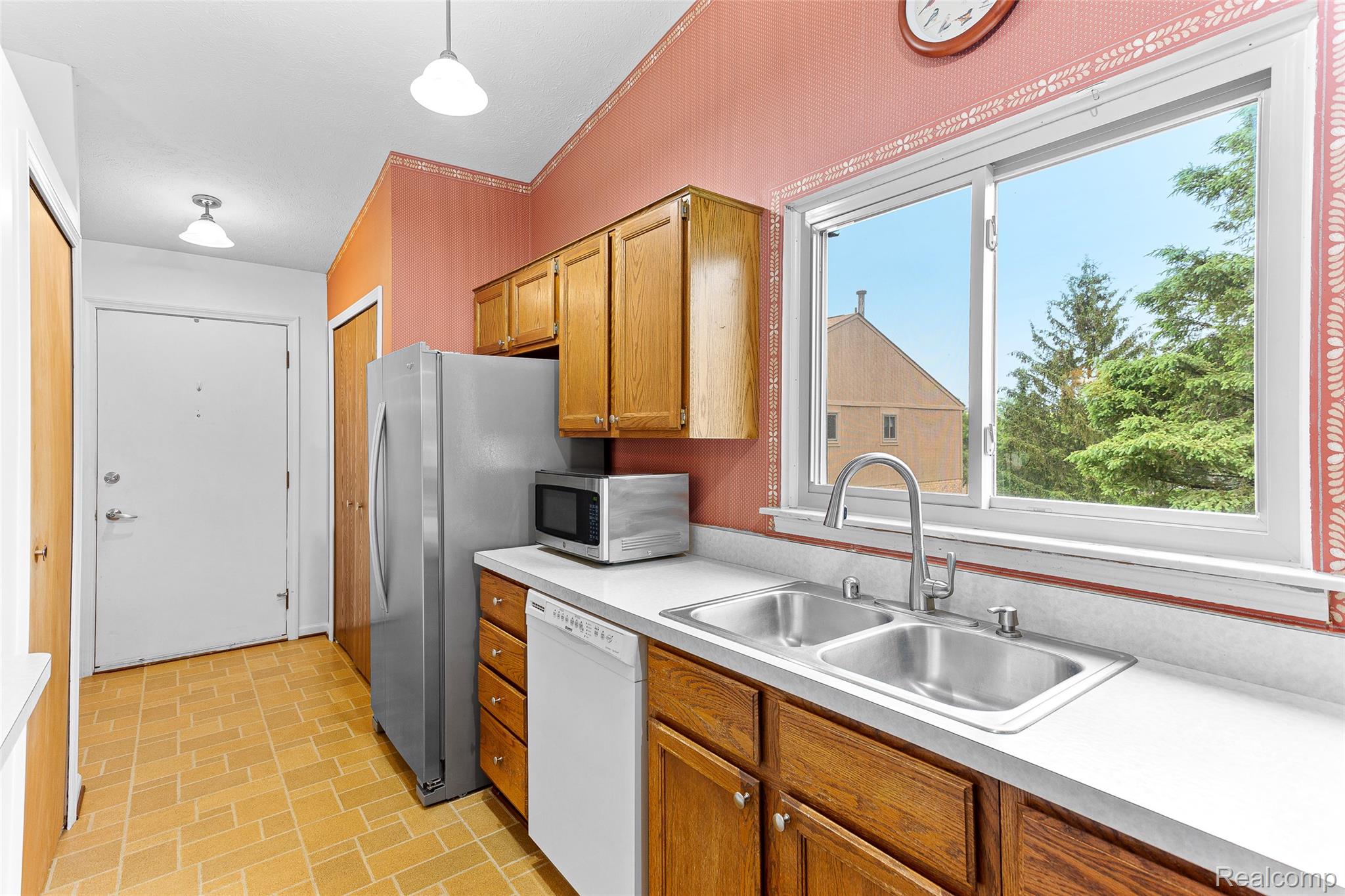 25389 Potomac N 1