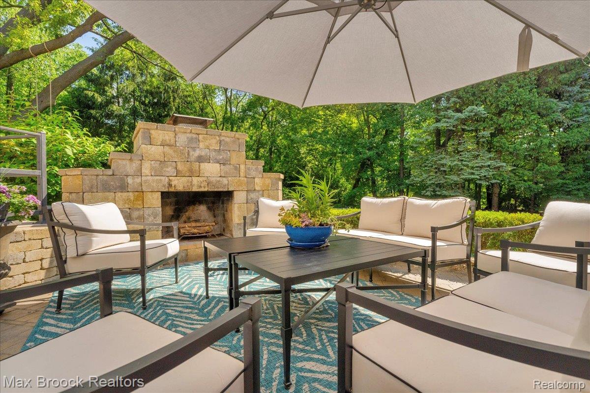 27200 Ovid Court