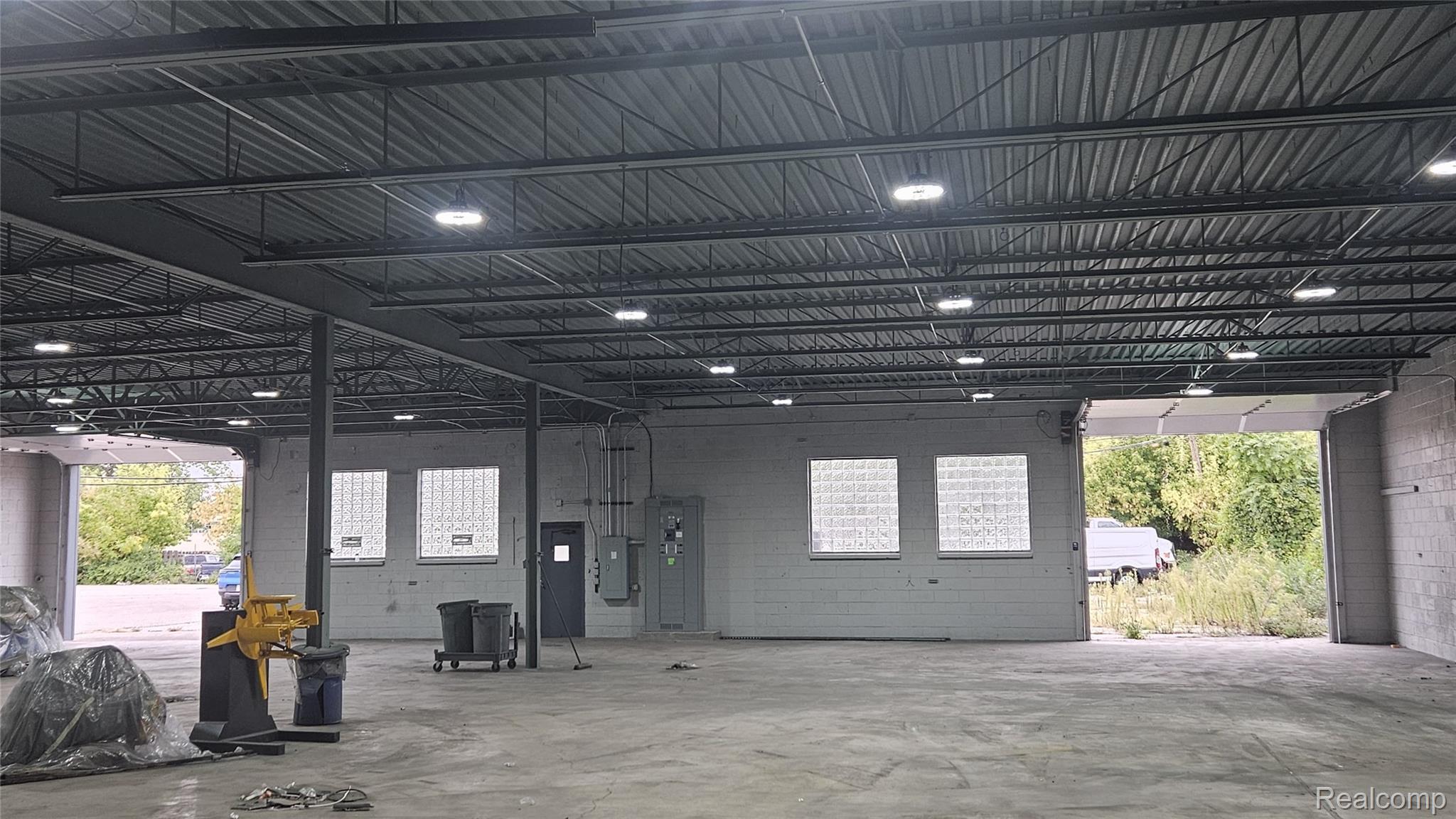 26071 Dequindre Road