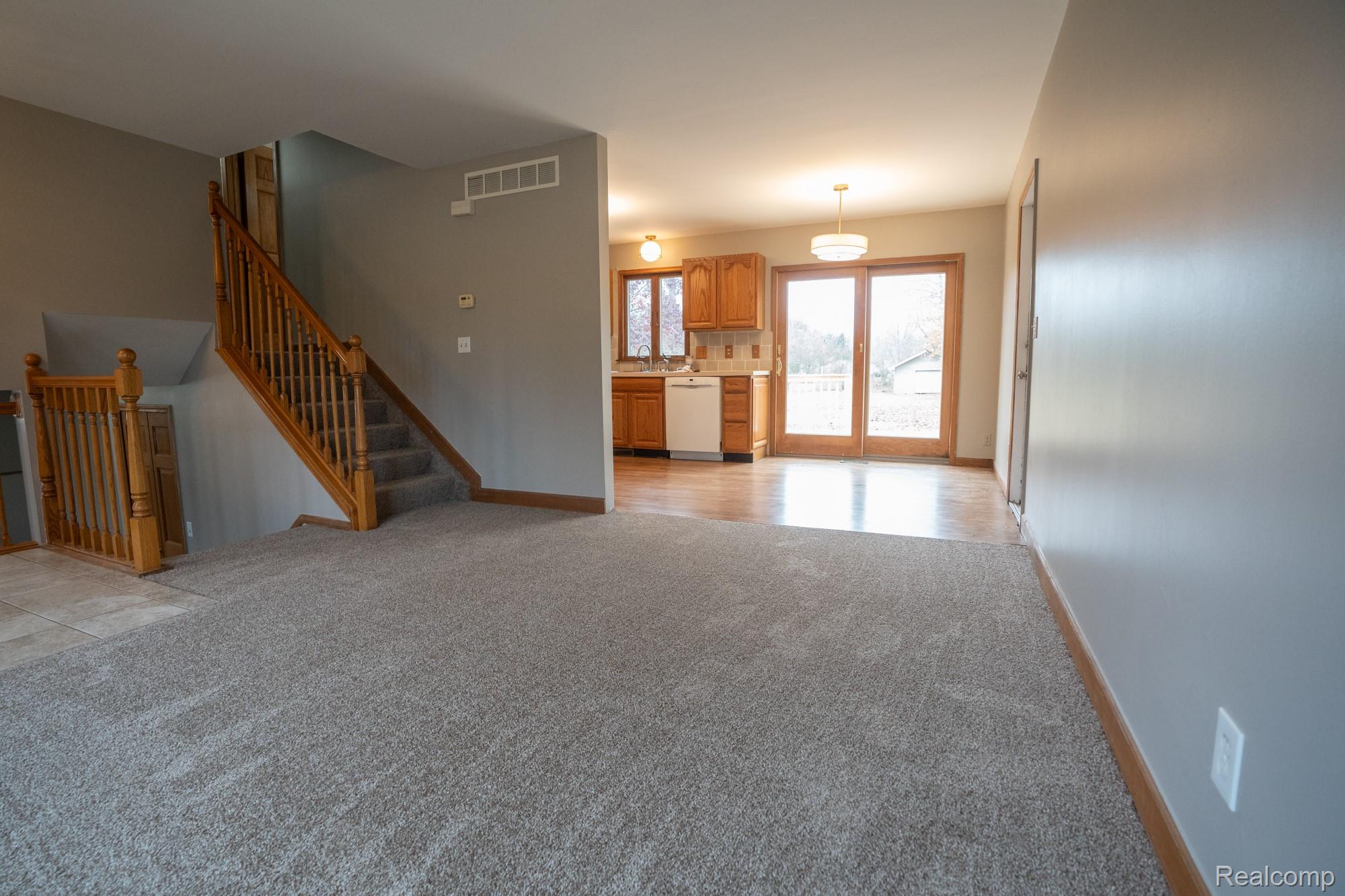 758 South Boulevard W