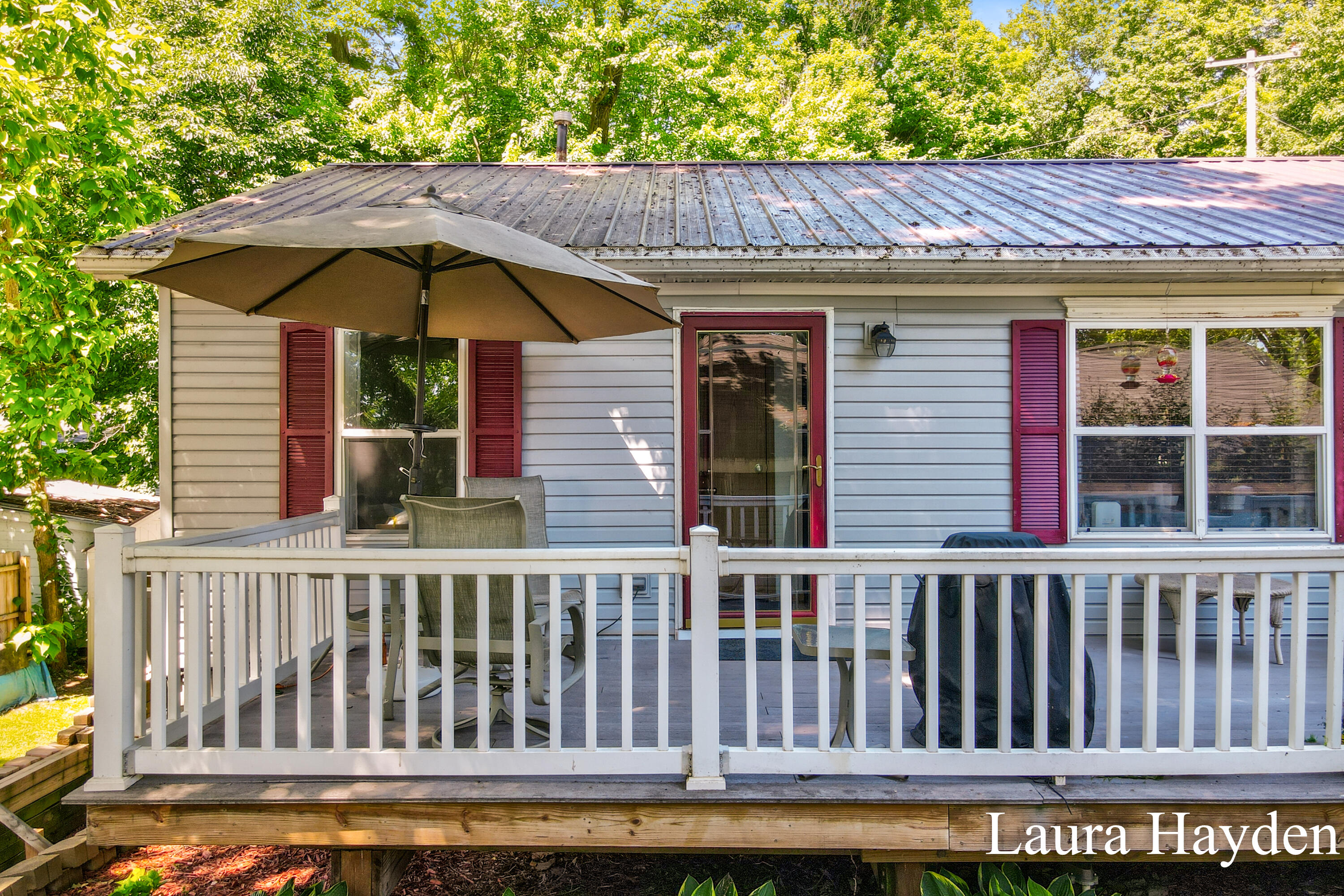 6859 Paradise Park