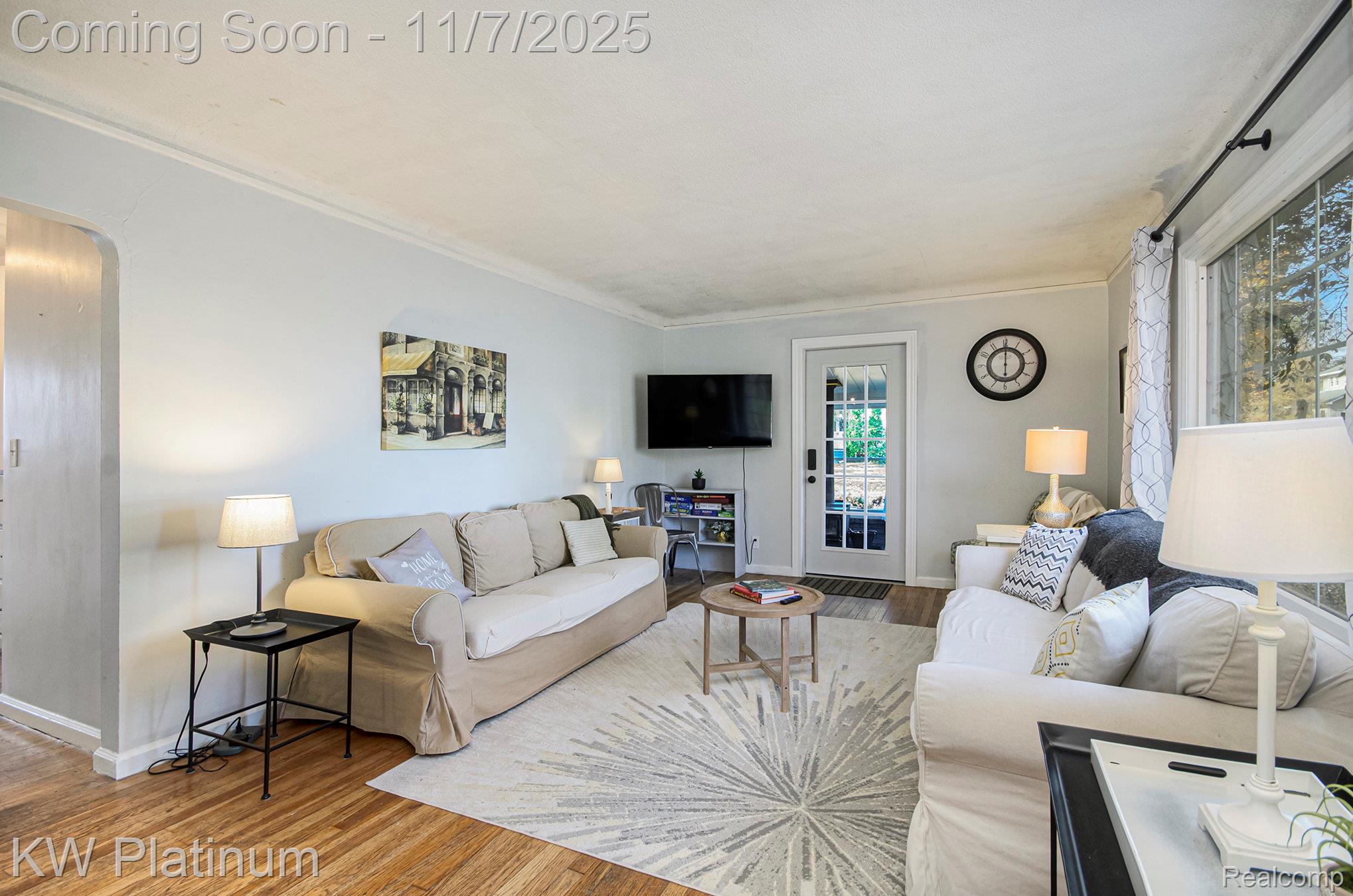 715 Thornapple Street