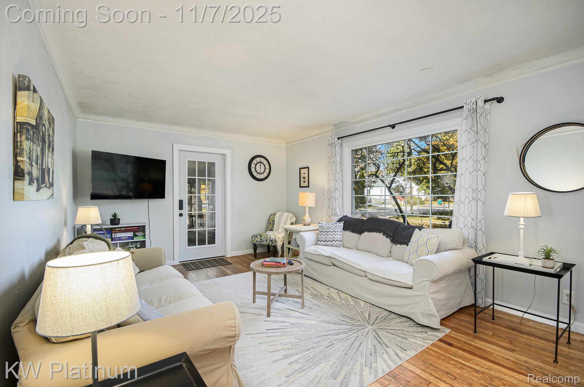 715 Thornapple Street