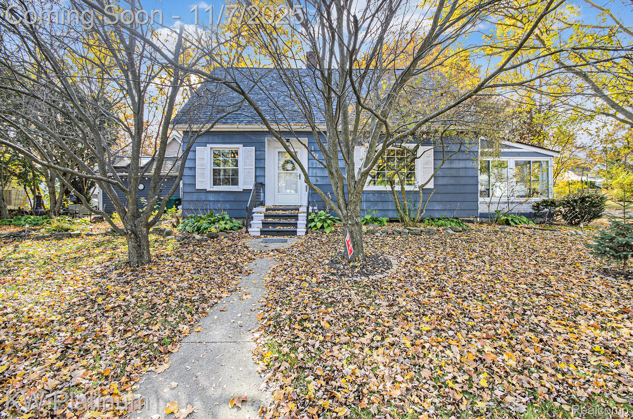 715 Thornapple Street