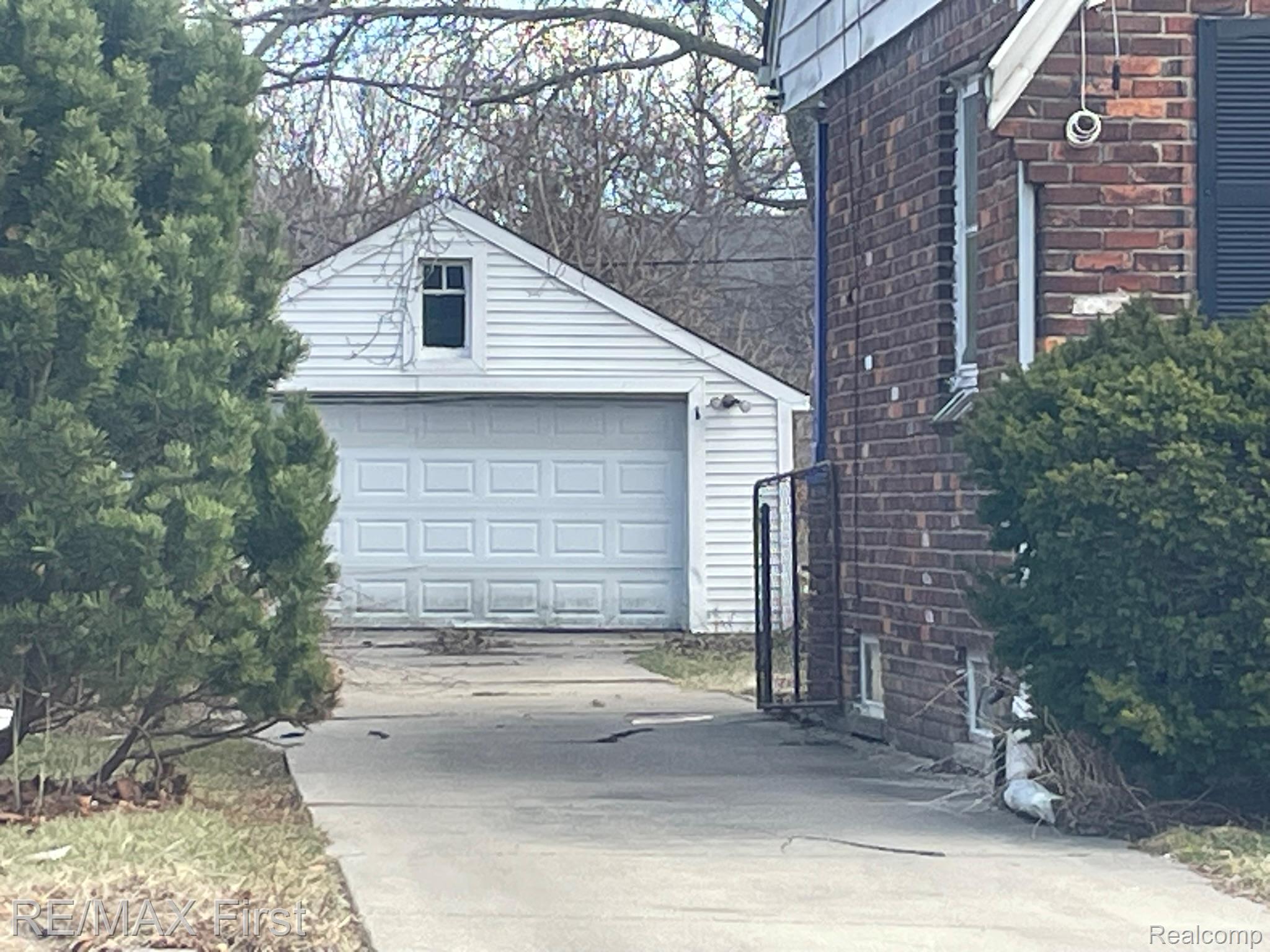 6334 Hereford Street