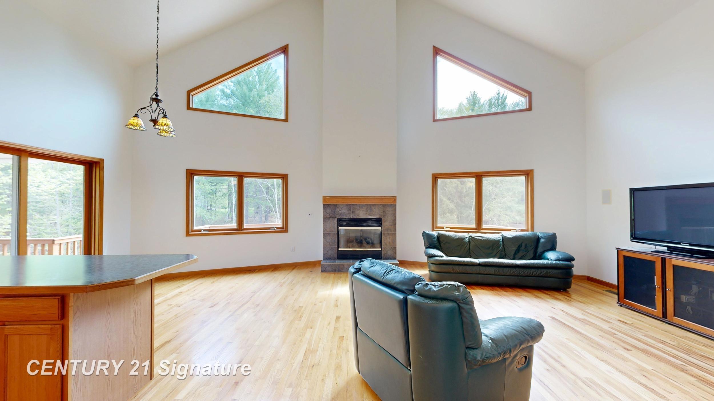 1724 Middle Point Drive