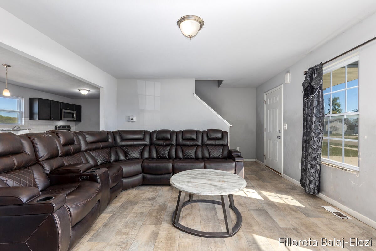 467 Oak View Drive