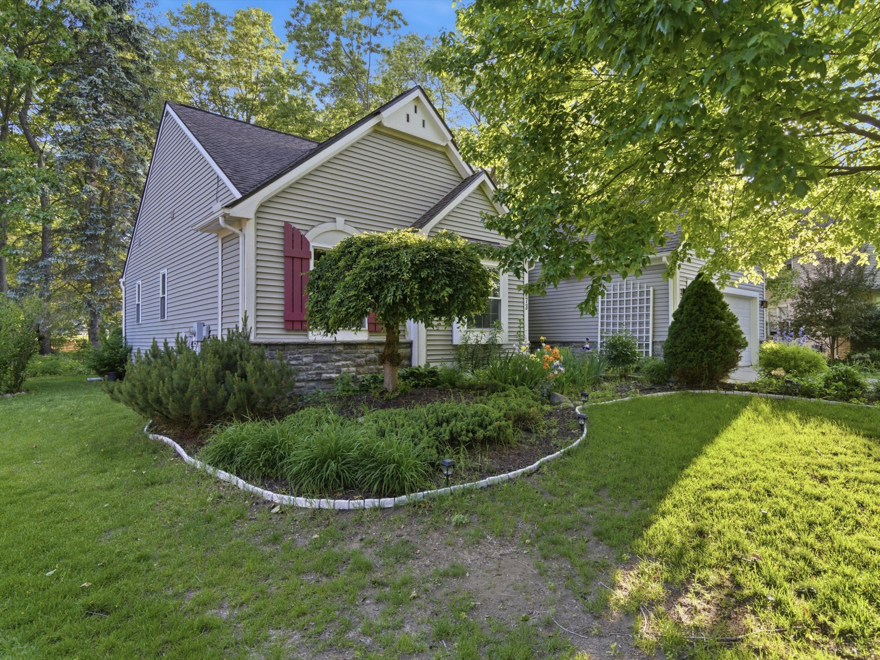 8473 Parkridge Drive