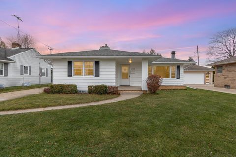 2306 S Farragut Street Bay City City MI 48708