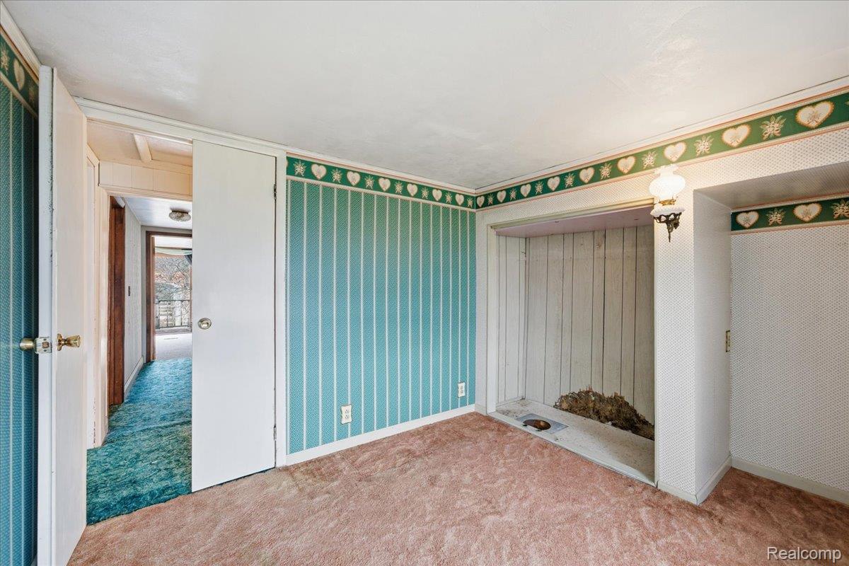 Hadley, Michigan 48462, United States, 4 Bedrooms Bedrooms, ,2 BathroomsBathrooms,Residential,Active,243311