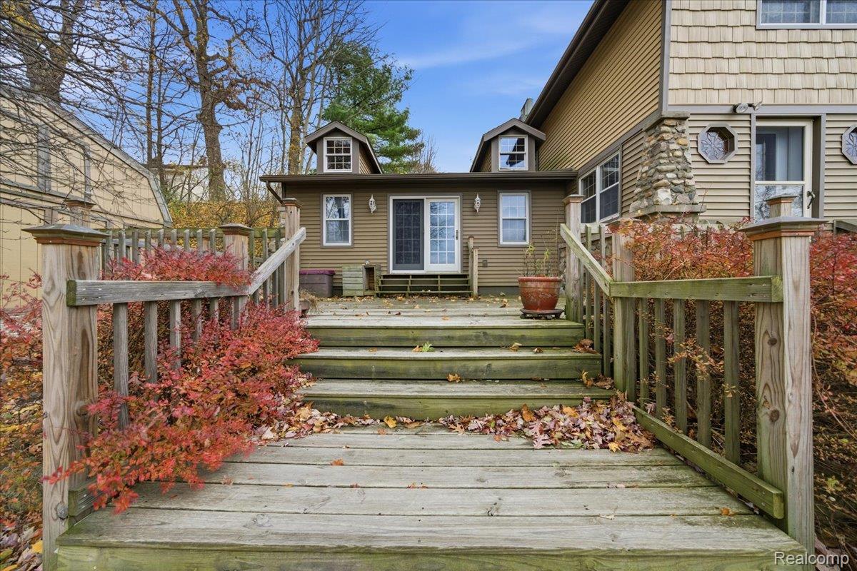 Hadley, Michigan 48462, United States, 4 Bedrooms Bedrooms, ,2 BathroomsBathrooms,Residential,Active,243311