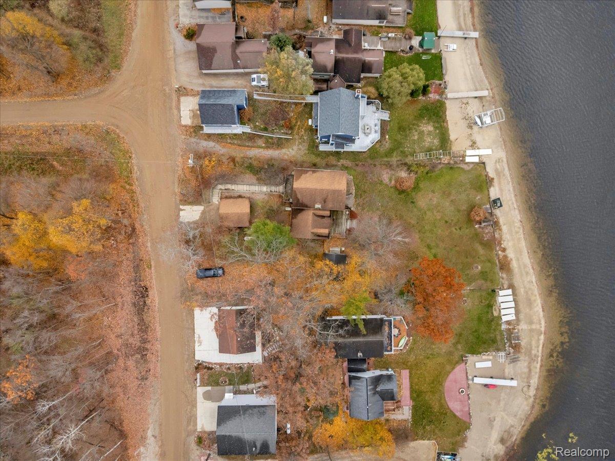 Hadley, Michigan 48462, United States, 4 Bedrooms Bedrooms, ,2 BathroomsBathrooms,Residential,Active,243311