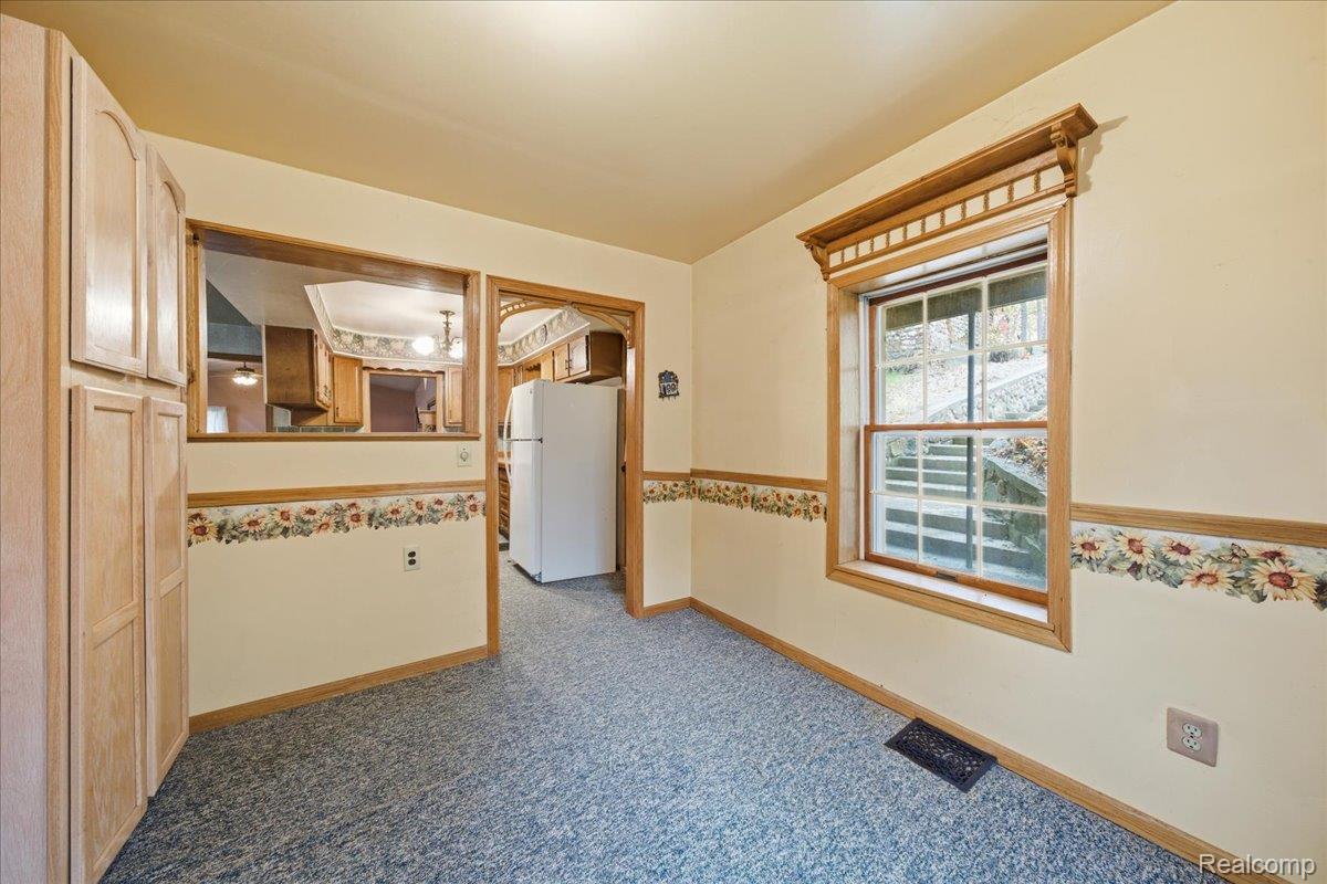 Hadley, Michigan 48462, United States, 4 Bedrooms Bedrooms, ,2 BathroomsBathrooms,Residential,Active,243311