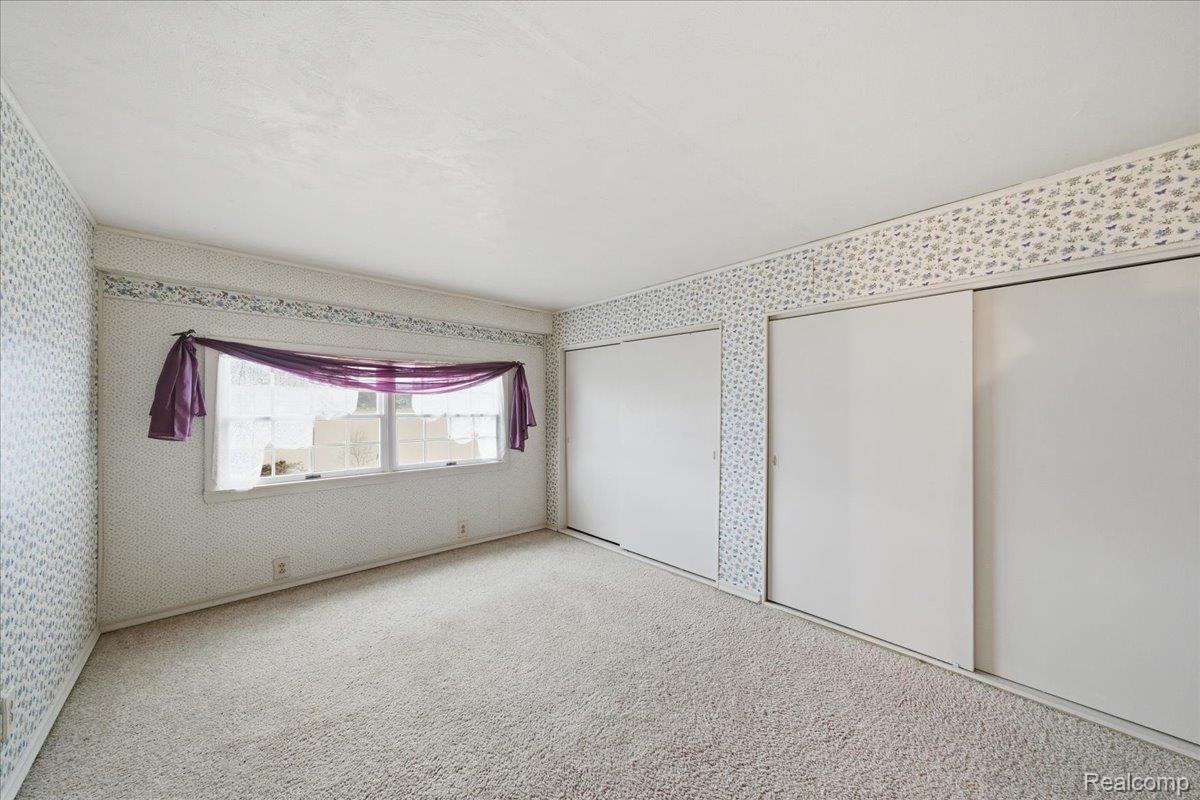 Hadley, Michigan 48462, United States, 4 Bedrooms Bedrooms, ,2 BathroomsBathrooms,Residential,Active,243311