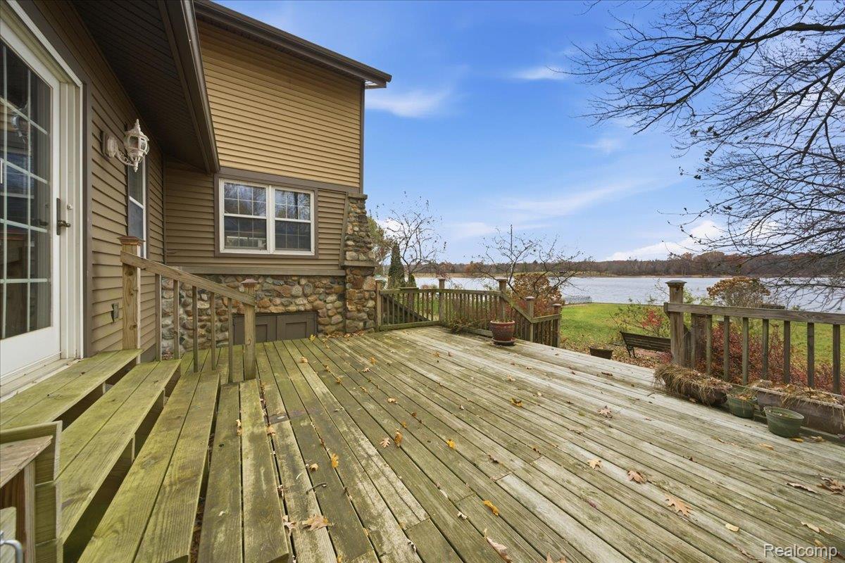 Hadley, Michigan 48462, United States, 4 Bedrooms Bedrooms, ,2 BathroomsBathrooms,Residential,Active,243311