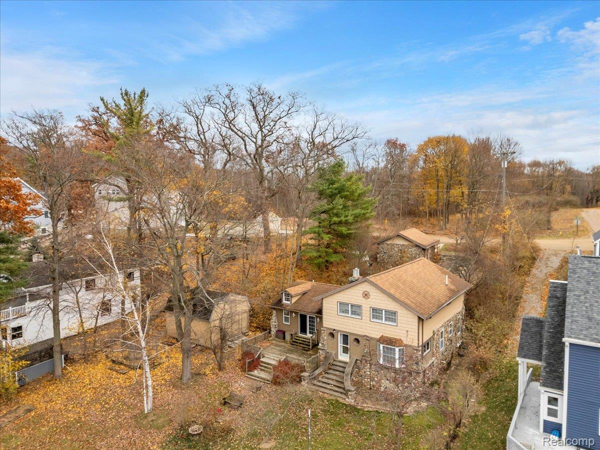 Hadley, Michigan 48462, United States, 4 Bedrooms Bedrooms, ,2 BathroomsBathrooms,Residential,Active,243311