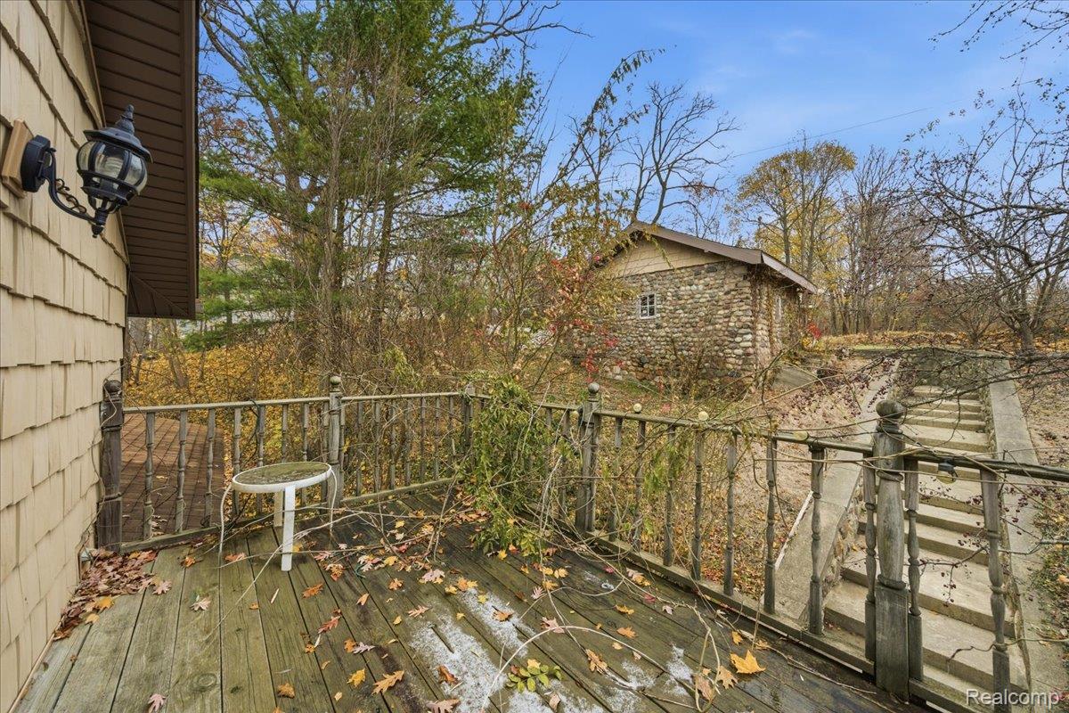 Hadley, Michigan 48462, United States, 4 Bedrooms Bedrooms, ,2 BathroomsBathrooms,Residential,Active,243311