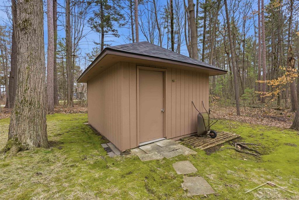 547 W Peterson Drive