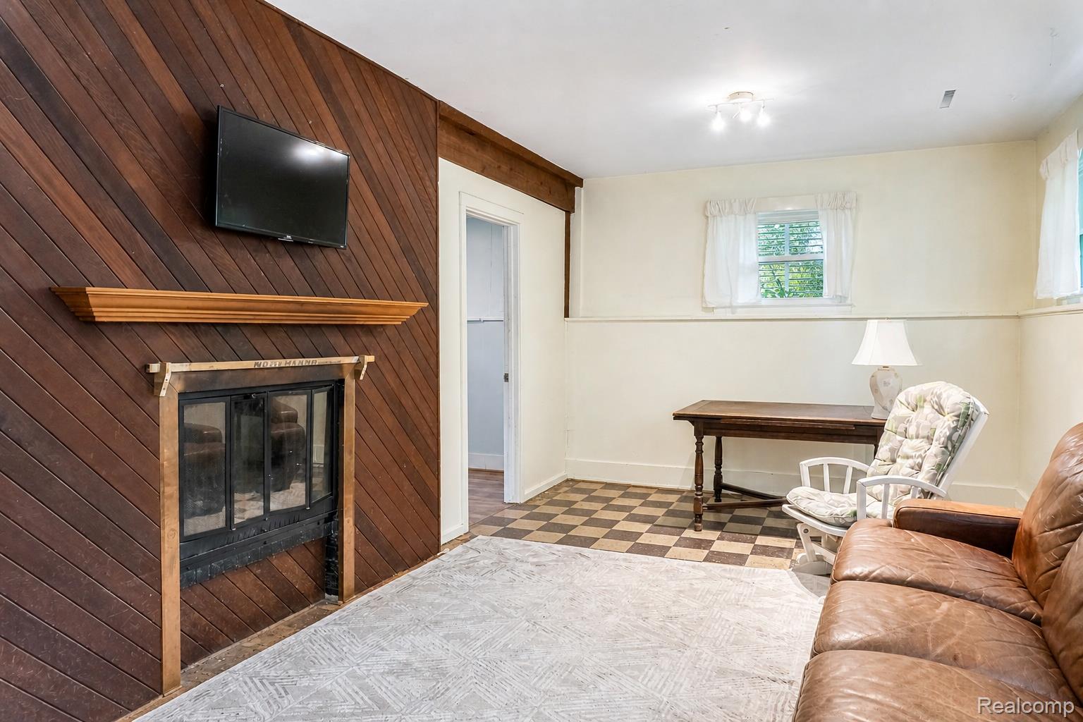 1421 Cedarhill Drive