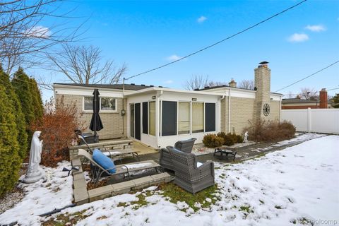 Tiny photo for 33367 Elgin Court, Sterling Heights City, MI 48310 (MLS # 20251060958)