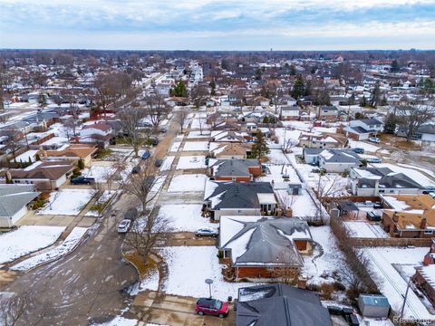 Tiny photo for 33367 Elgin Court, Sterling Heights City, MI 48310 (MLS # 20251060958)