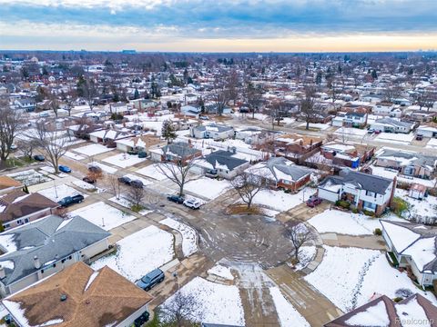 Tiny photo for 33367 Elgin Court, Sterling Heights City, MI 48310 (MLS # 20251060958)