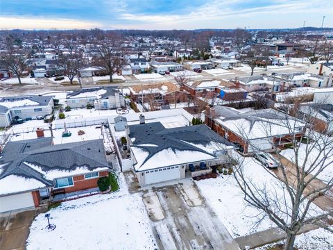 Tiny photo for 33367 Elgin Court, Sterling Heights City, MI 48310 (MLS # 20251060958)