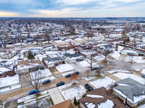 Tiny photo for 33367 Elgin Court, Sterling Heights City, MI 48310 (MLS # 20251060958)