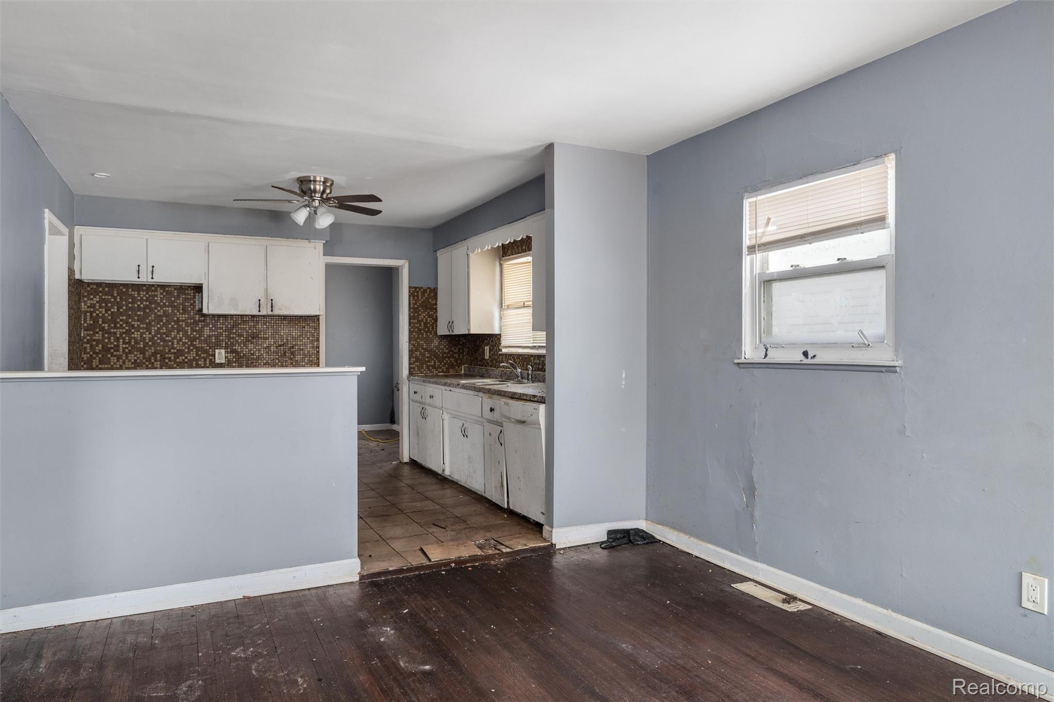 13335 Charlotte Avenue