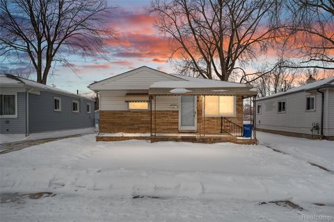 13335 Charlotte Avenue Warren City MI 48089