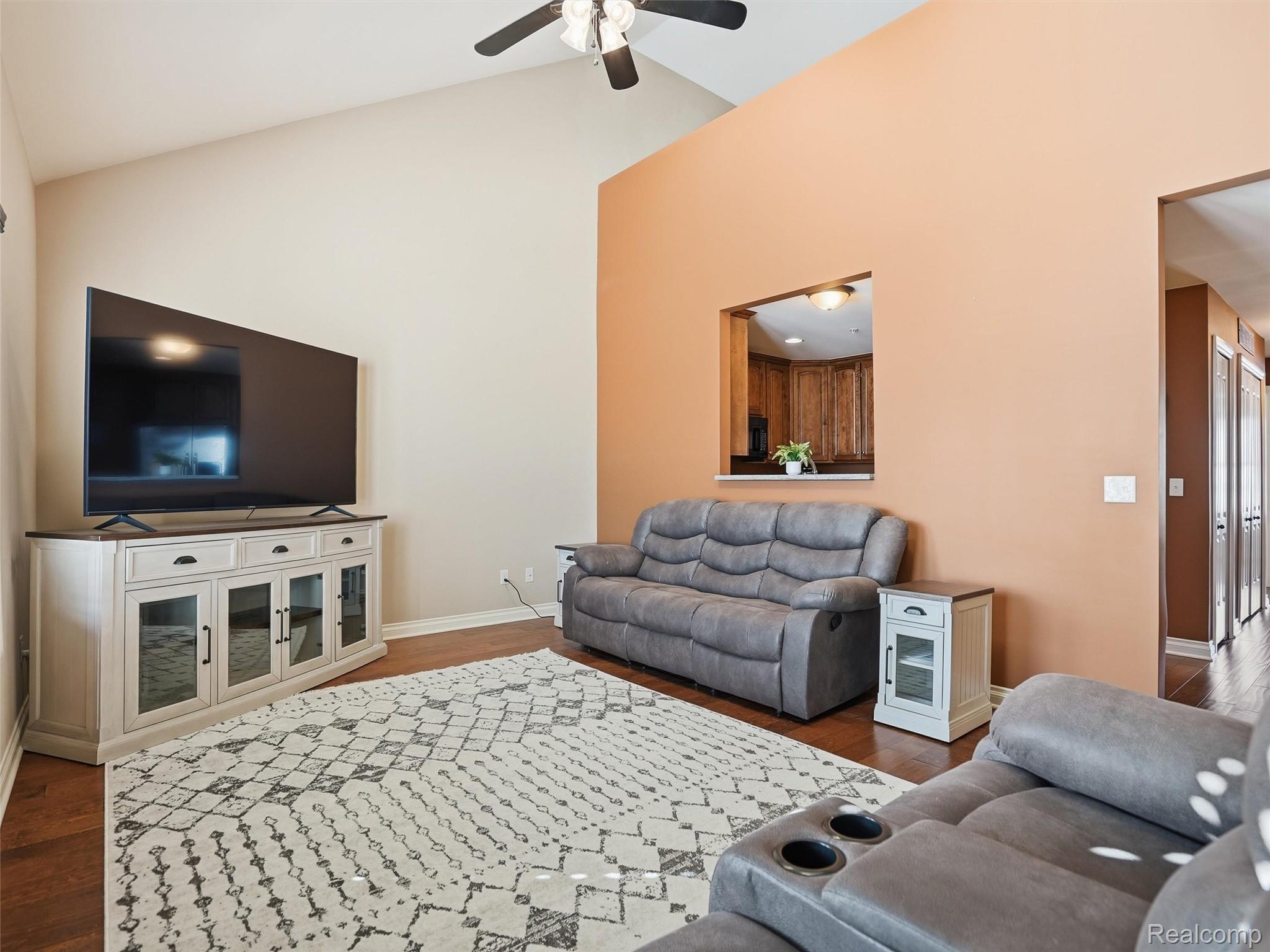 53731 Champlain Street