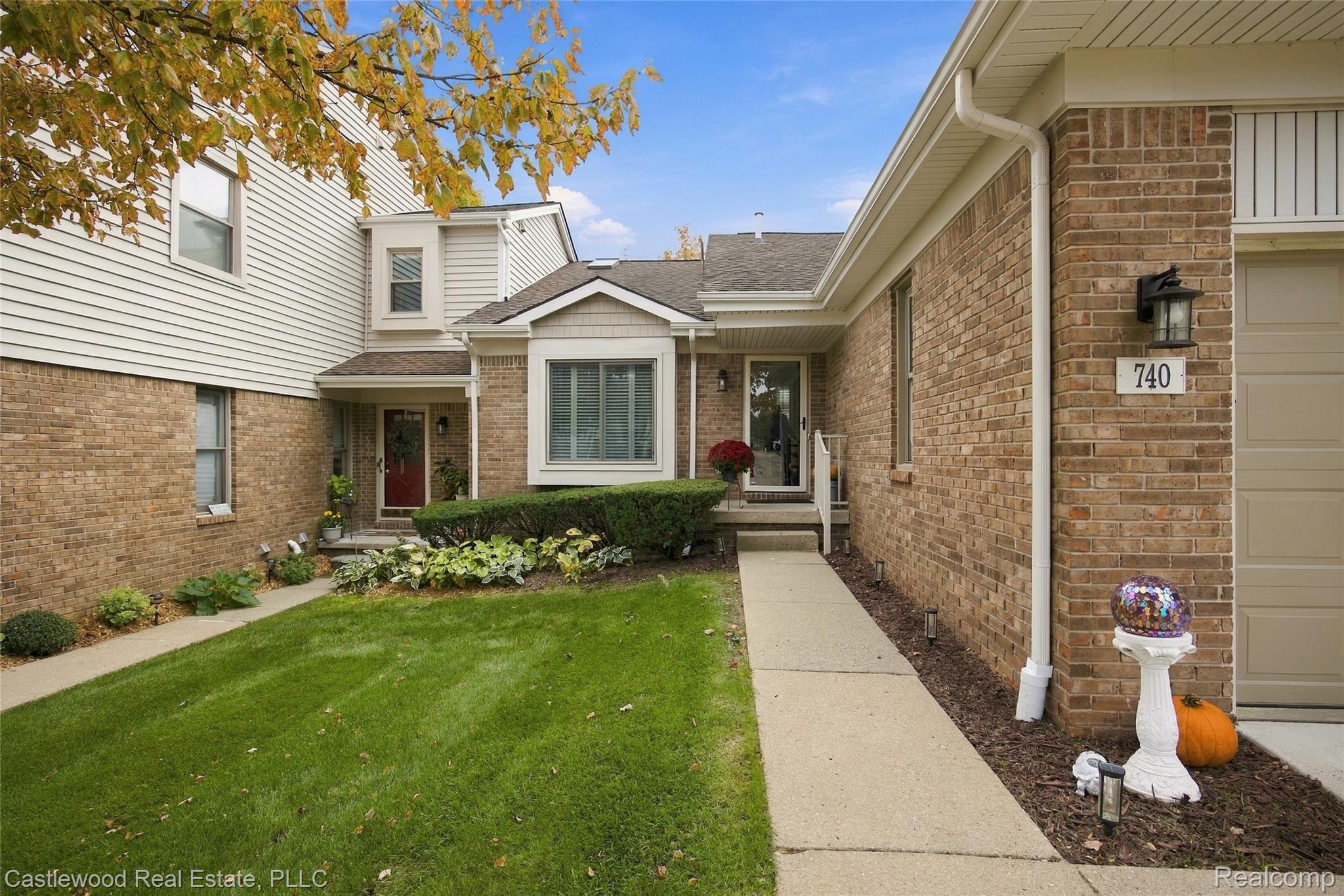 740 Ridgeside Drive