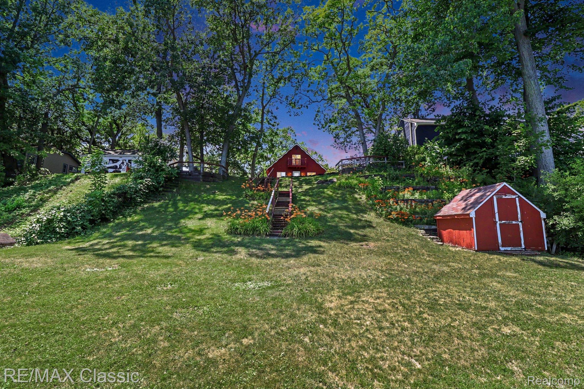 250 E Canyon Drive