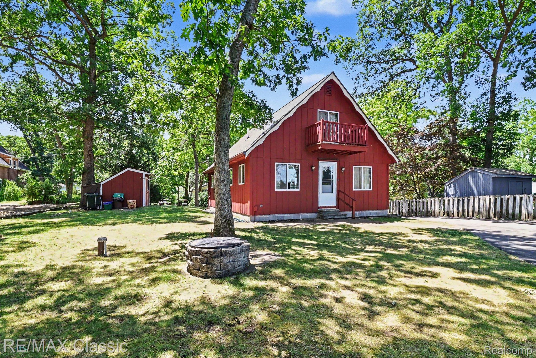250 E Canyon Drive