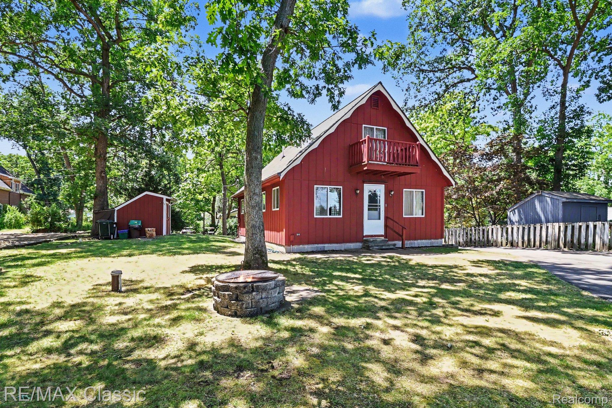 250 E Canyon Drive