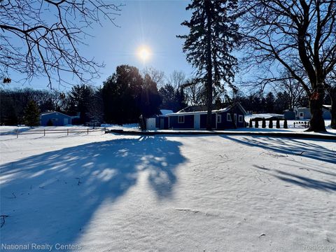 4915 Clarkston Road Independence Charter Township MI 48348