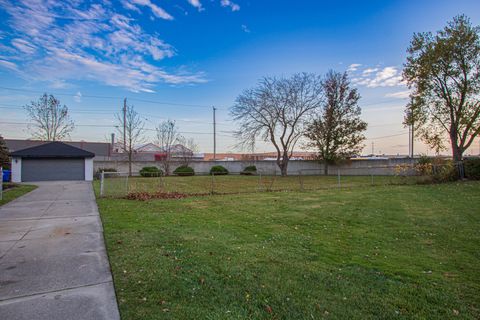 A home in FraserCity_Macomb