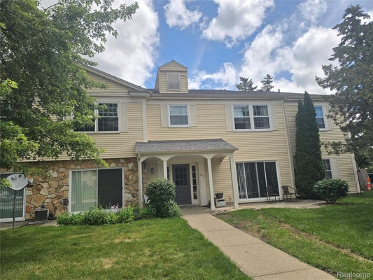 833 BLOOMFIELD VILLAGE BLVD APT C, AUBURN HILLS, MI 48326 - Image b638b94a84a2e45ce3a1ef4c5bb7e789/2816186444