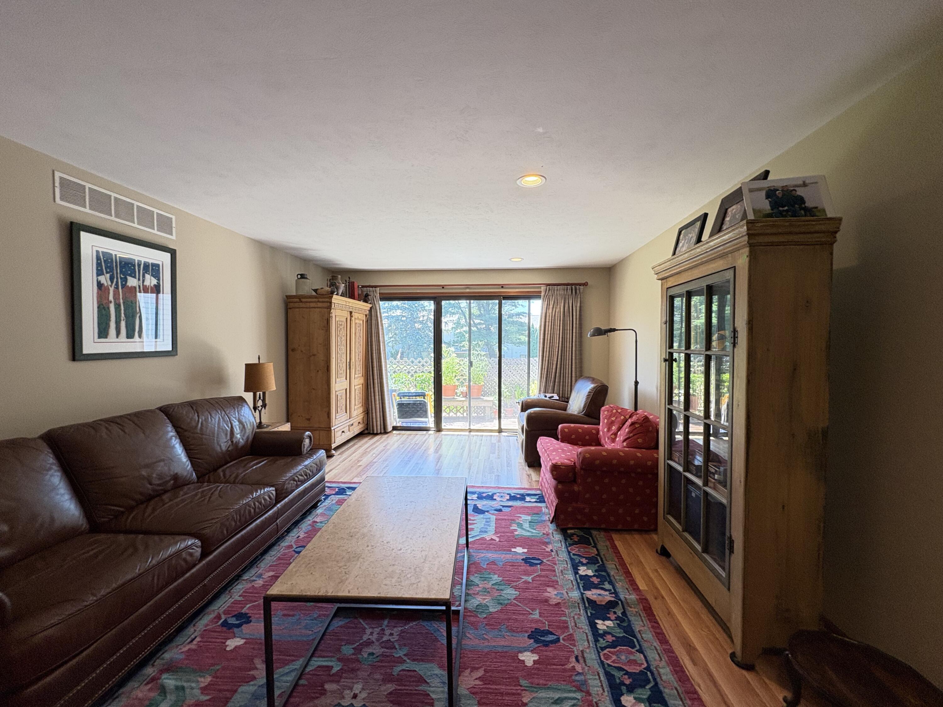 926 Village Court