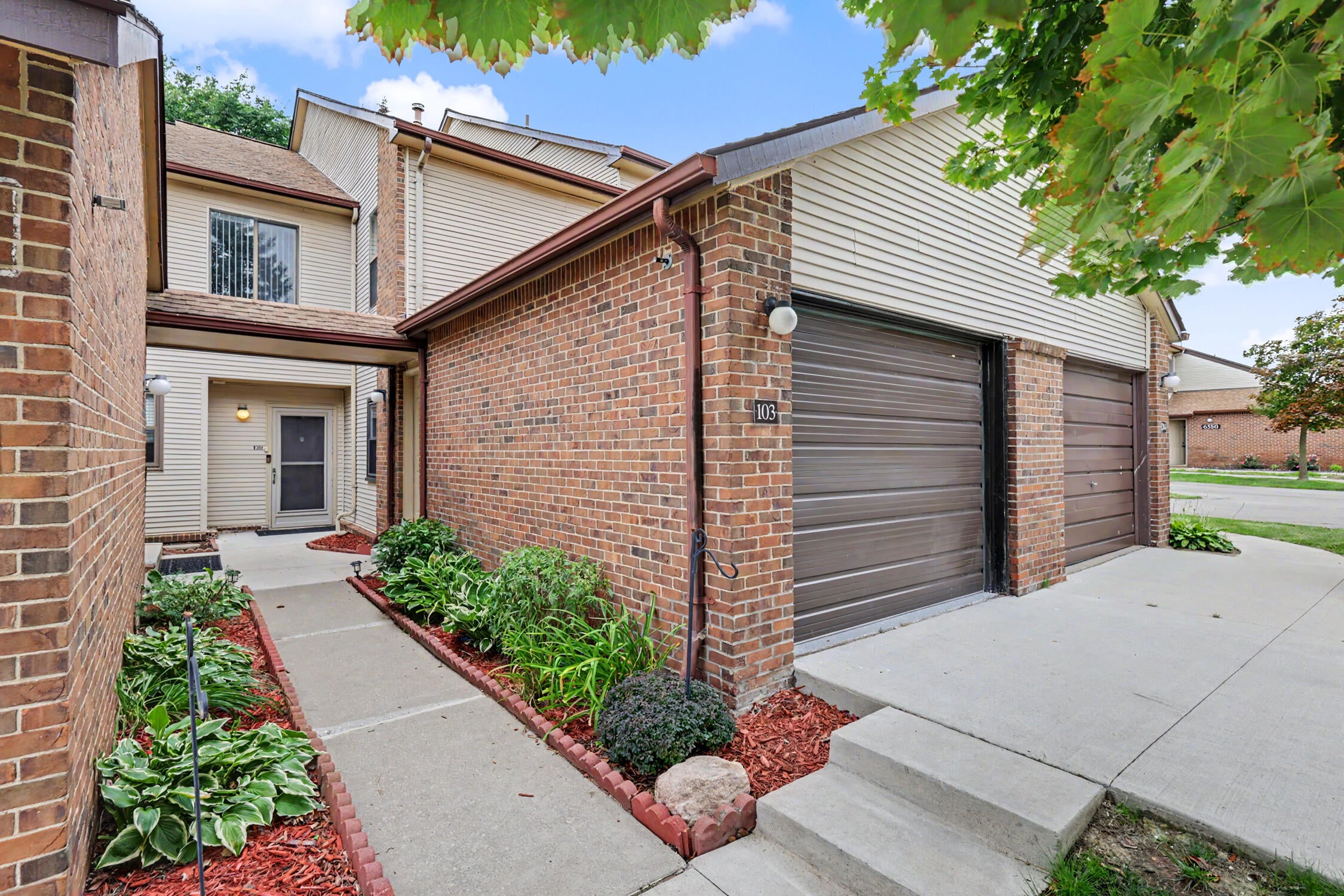6600 Ridgefield Circle