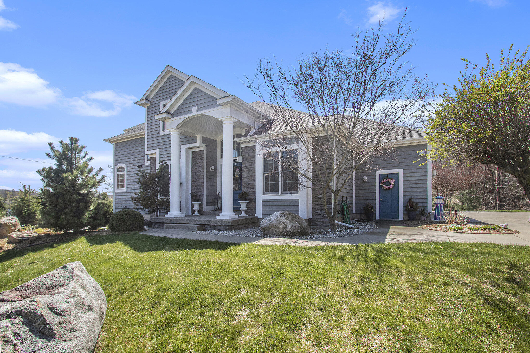 3975 Harbor Breeze Drive