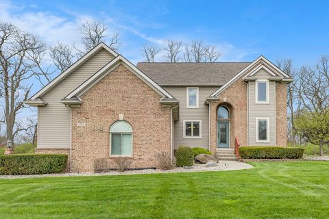 1765 MIST WOOD Drive Hartland Township MI 48843