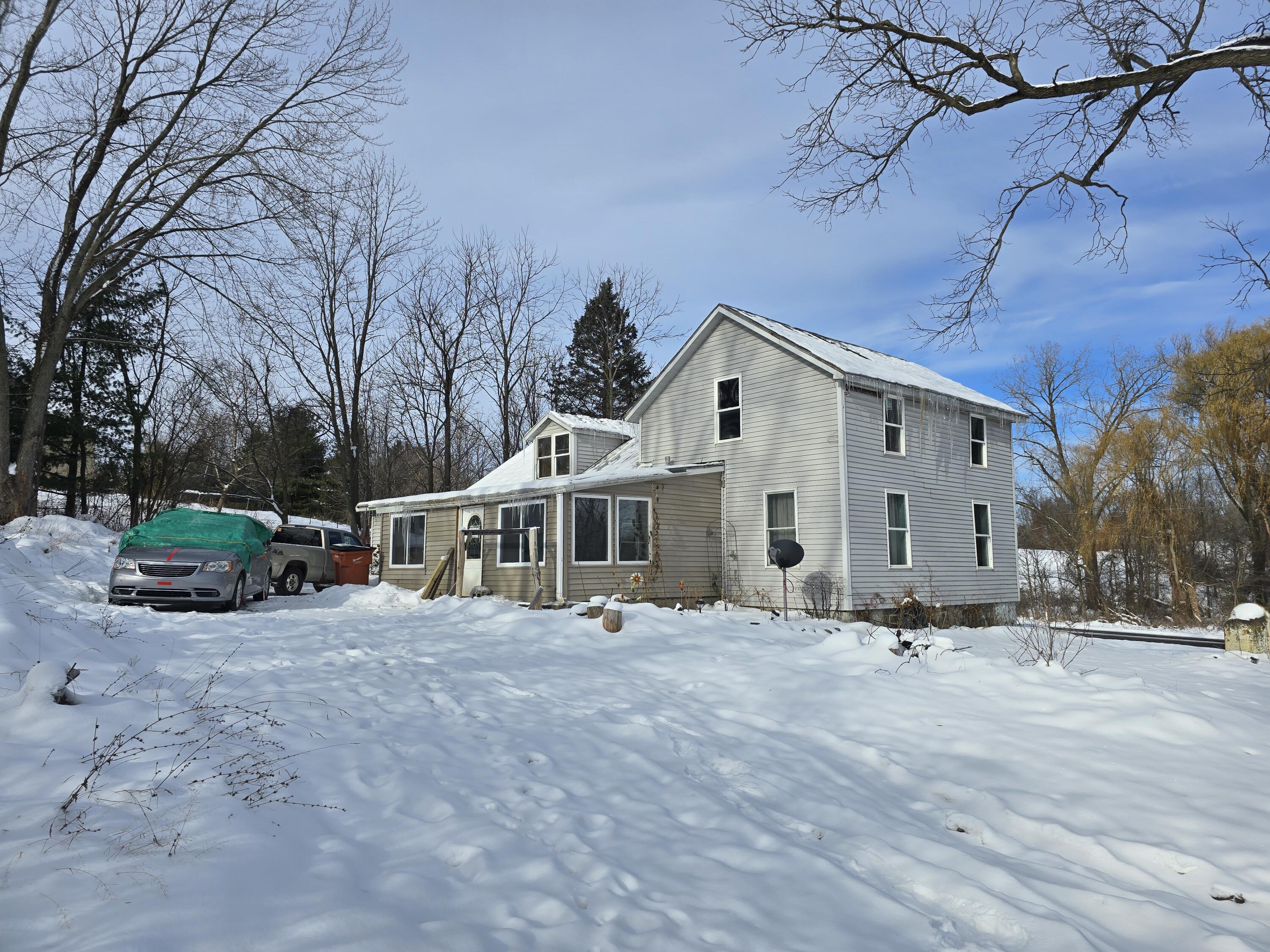 3820 11 Mile Road NE