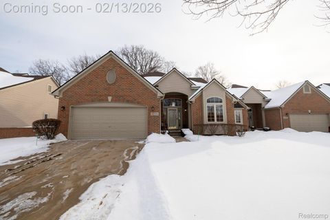 6056 Lochmore Drive 49 Commerce Charter Township MI 48382