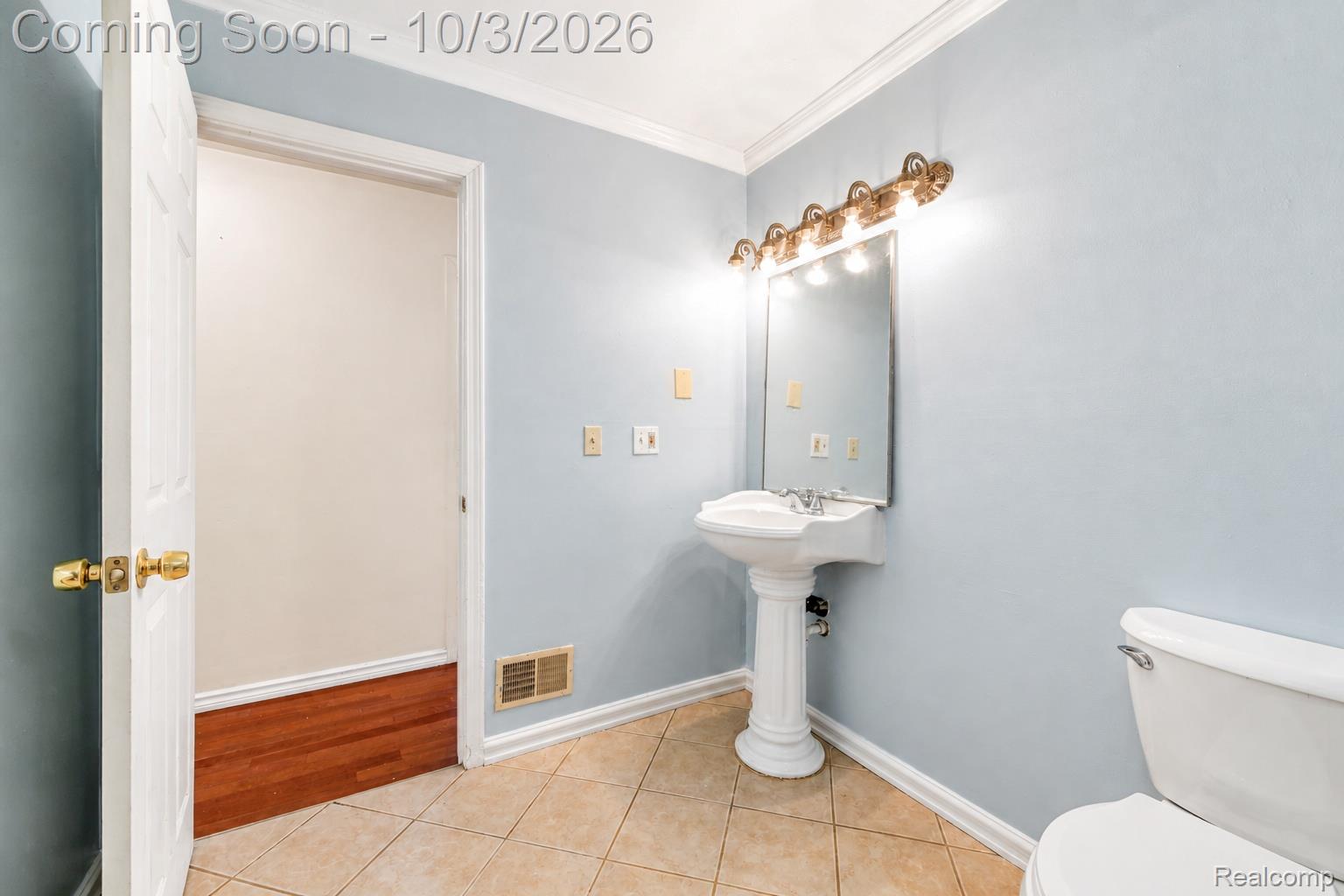 207 East Road