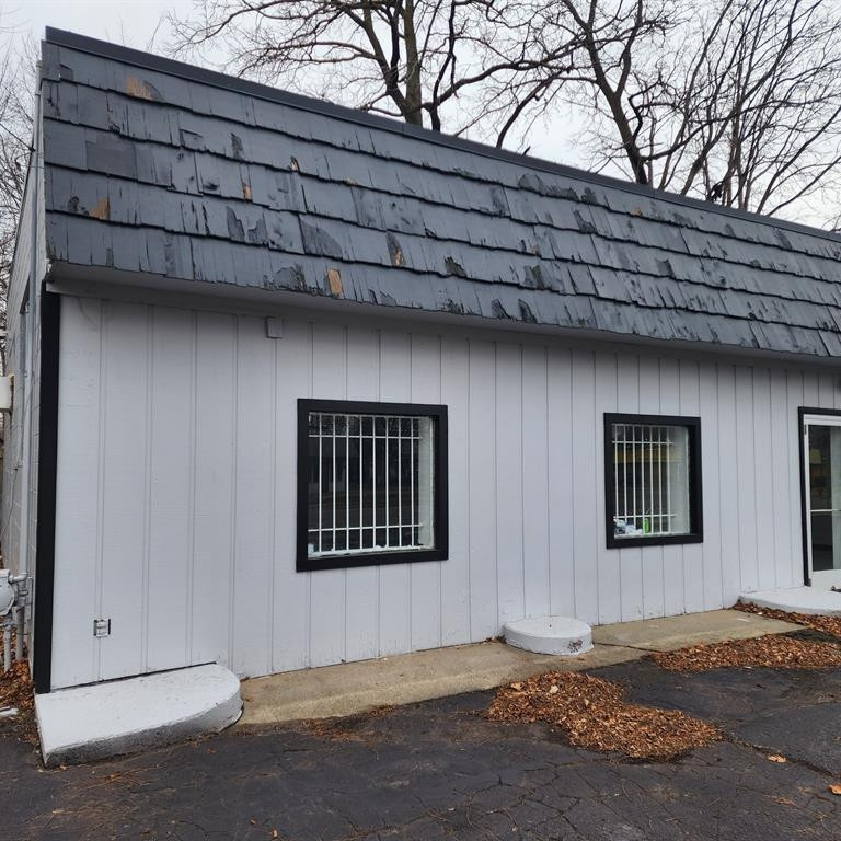 229 W Cesar E. Chavez Avenue