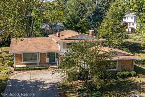 Photo of 23751 Gill Road, Farmington City, MI 48335 (MLS # 20251043006)