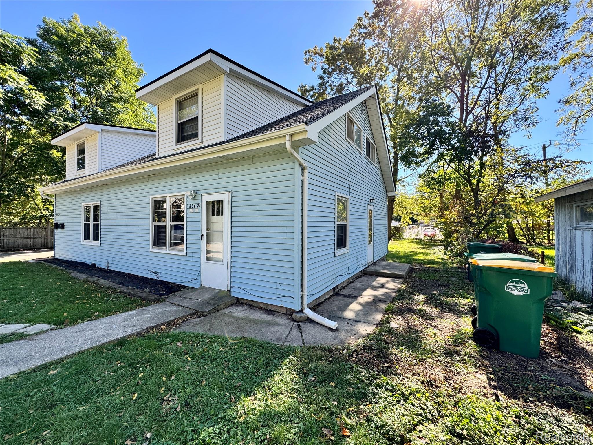 834 E CROSS #2B Street