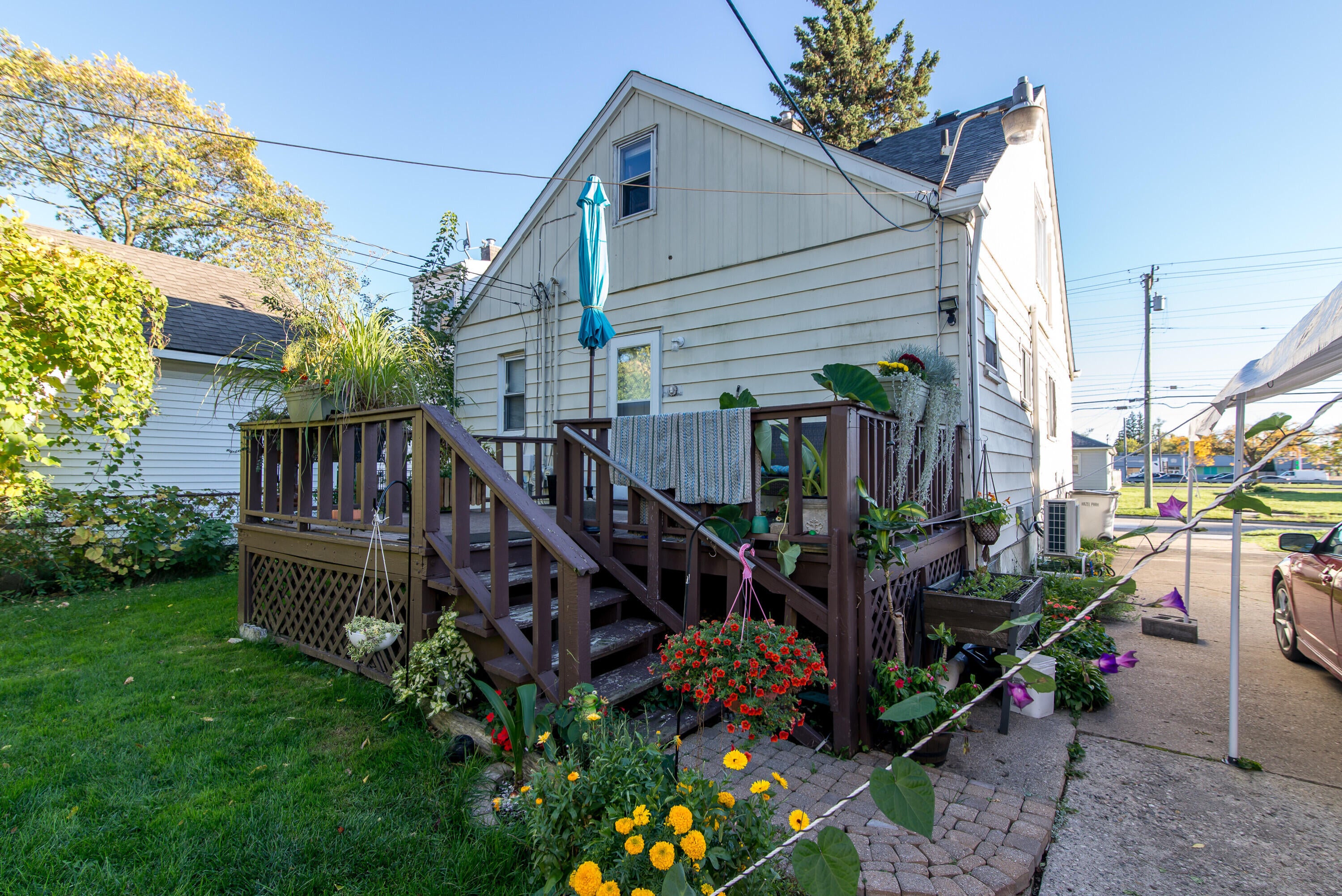 134 W Muir Avenue