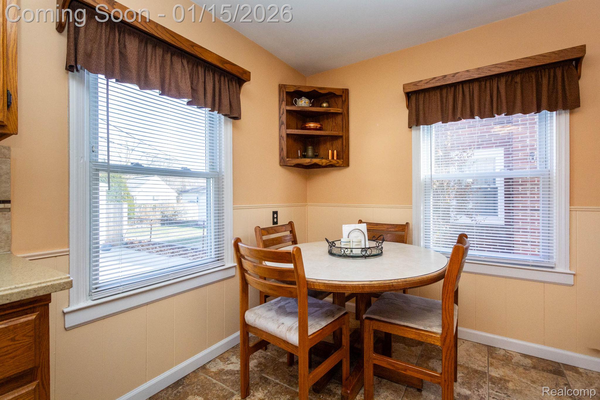 20927 Hawthorne Street